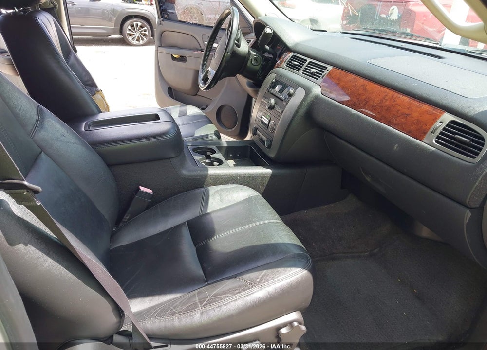 2014 GMC YUKON XL 1500 SLT VIN: 1GKS1KE05ER231073