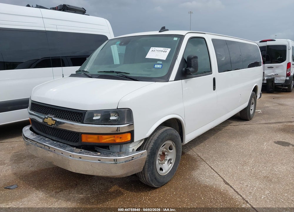 2024 CHEVROLET EXPRESS PASSENGER RWD 3500 EXTENDED WHEELBASE LT VIN: 1GAZGPF7XR1282227