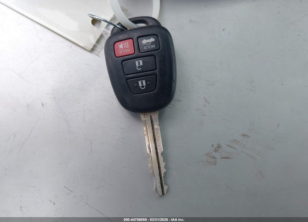 2017 TOYOTA COROLLA SE VIN: 5YFBURHE5HP676561