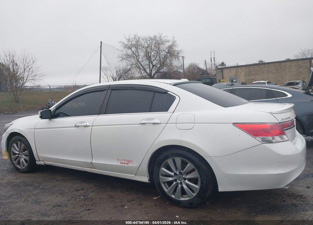 2011 HONDA ACCORD 3.5 EX-L VIN: 1HGCP3F88BA027825