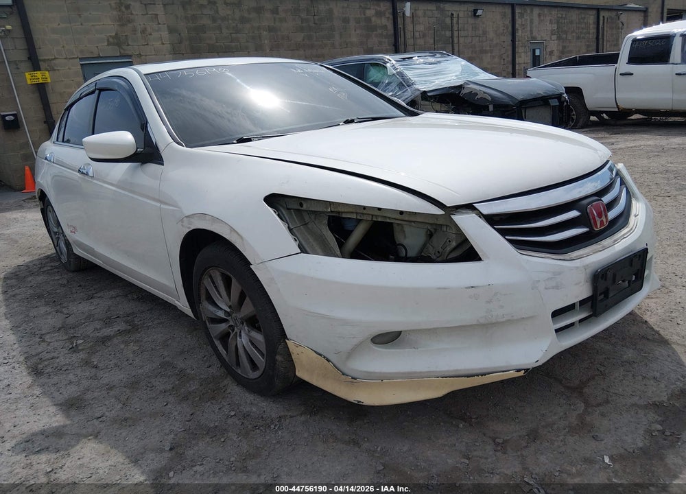 2011 HONDA ACCORD 3.5 EX-L VIN: 1HGCP3F88BA027825