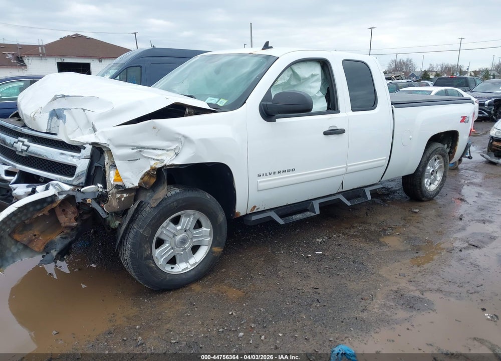 2010 CHEVROLET SILVERADO 1500 LT VIN: 1GCSKSE39AZ217089