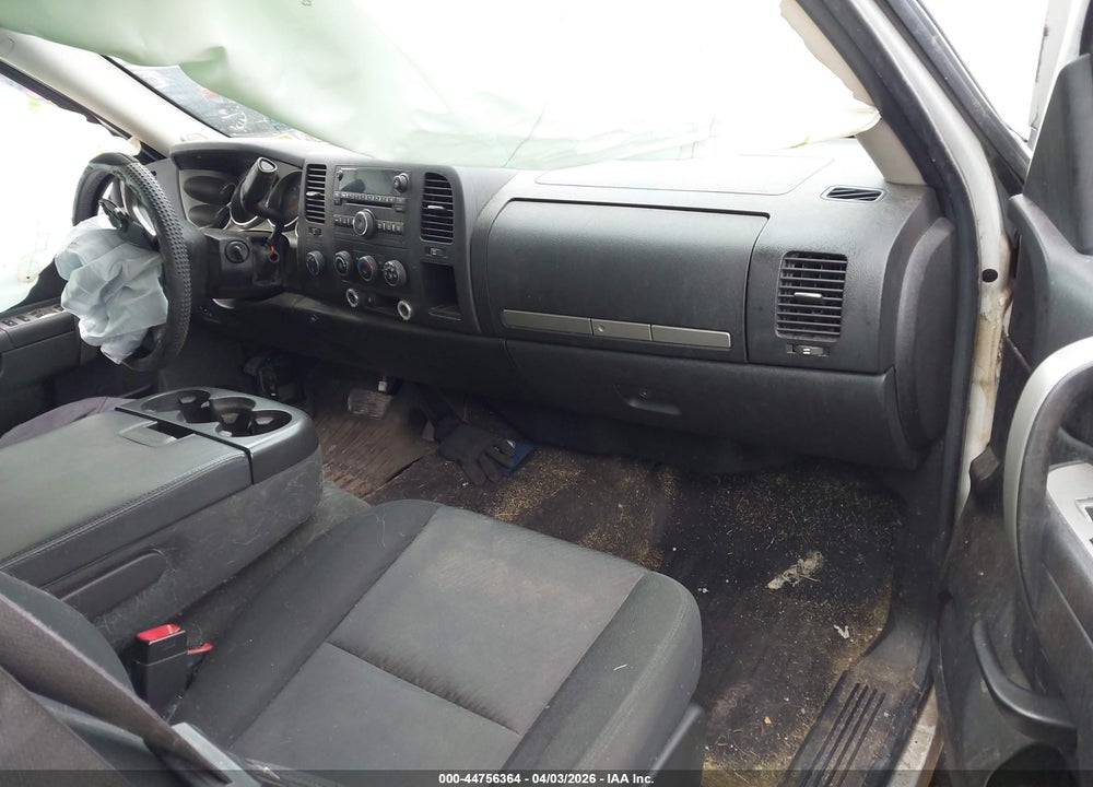 2010 CHEVROLET SILVERADO 1500 LT VIN: 1GCSKSE39AZ217089