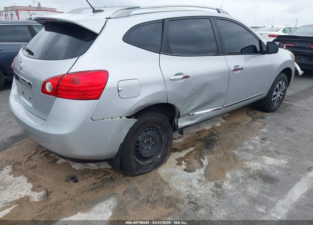 2014 NISSAN ROGUE SELECT S VIN: JN8AS5MT9EW612612