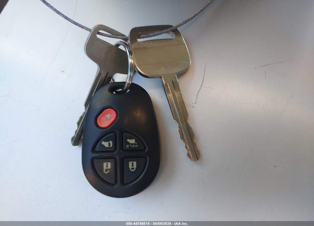 2005 TOYOTA SIENNA CE/LE VIN: 5TDZA23C05S370214