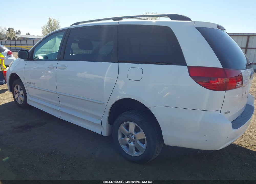 2005 TOYOTA SIENNA CE/LE VIN: 5TDZA23C05S370214