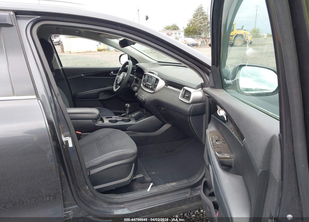 2017 KIA SORENTO 3.3L LX VIN: 5XYPGDA57HG331241