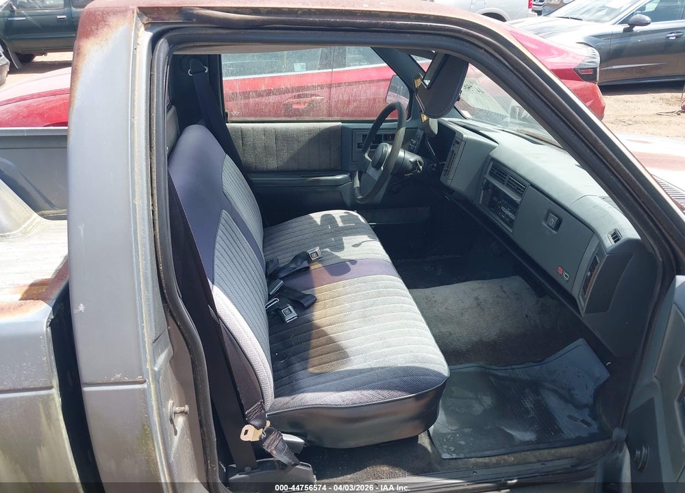 1988 CHEVROLET S TRUCK S10 VIN: 1GCCS14R4J2238963
