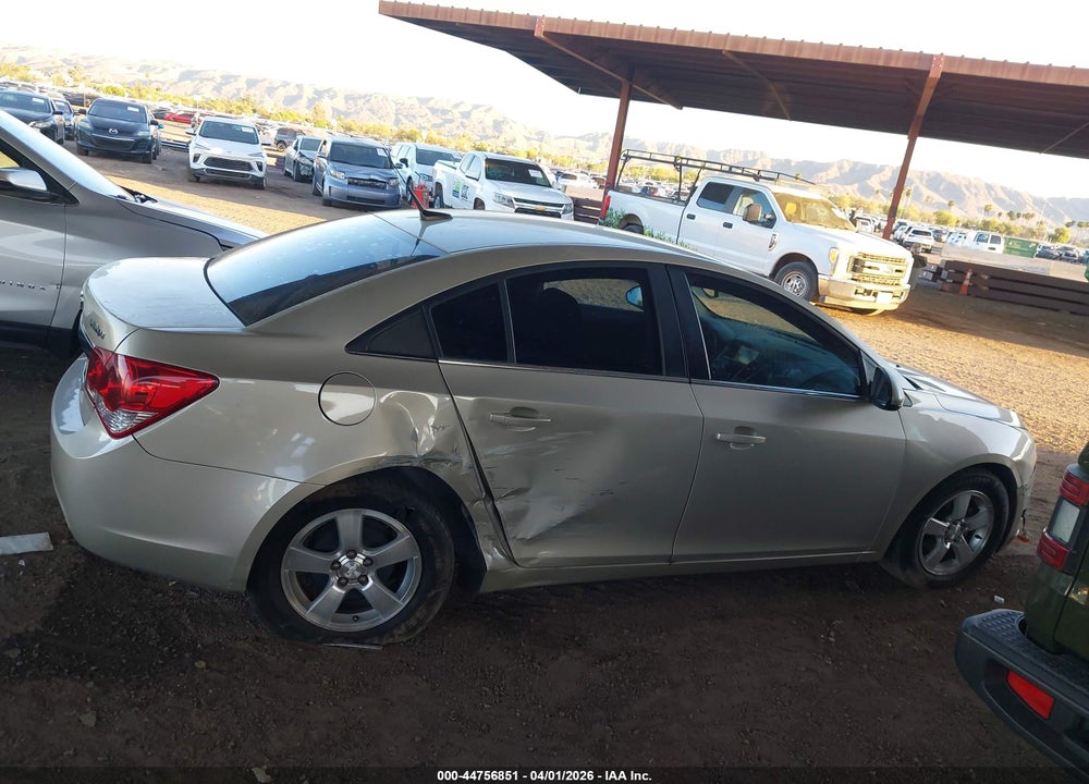 2014 CHEVROLET CRUZE 1LT AUTO VIN: 1G1PC5SB8E7233682