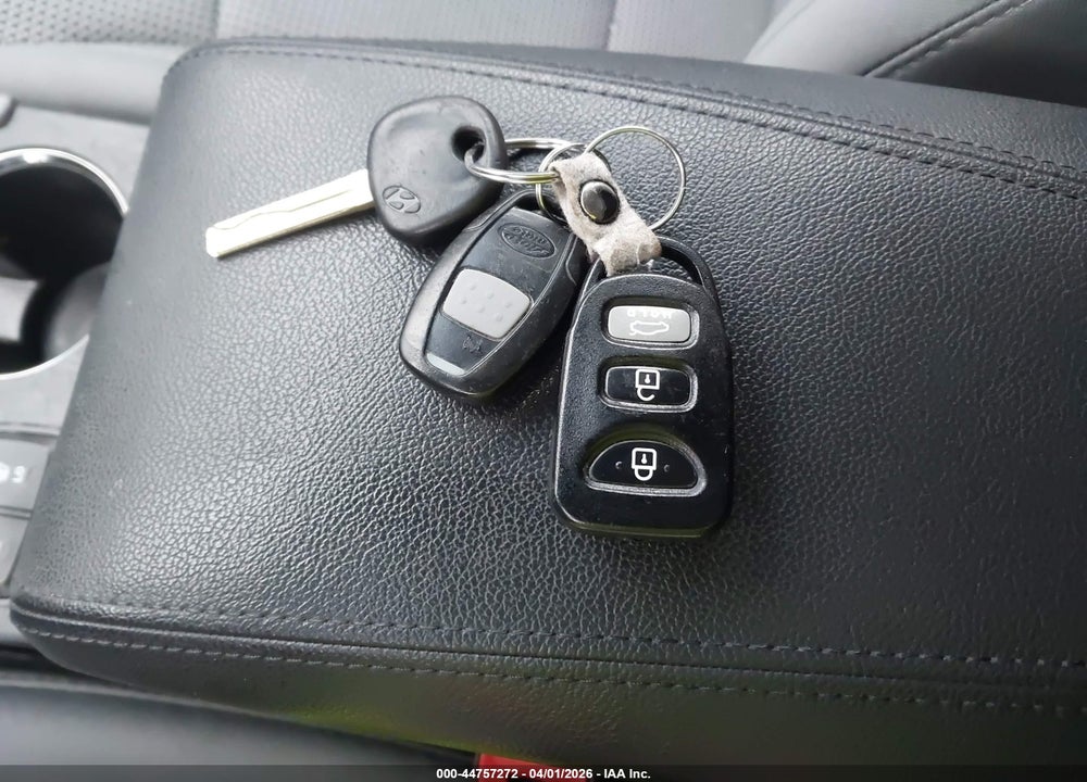 2014 HYUNDAI SONATA GLS VIN: 5NPEB4AC8EH825097