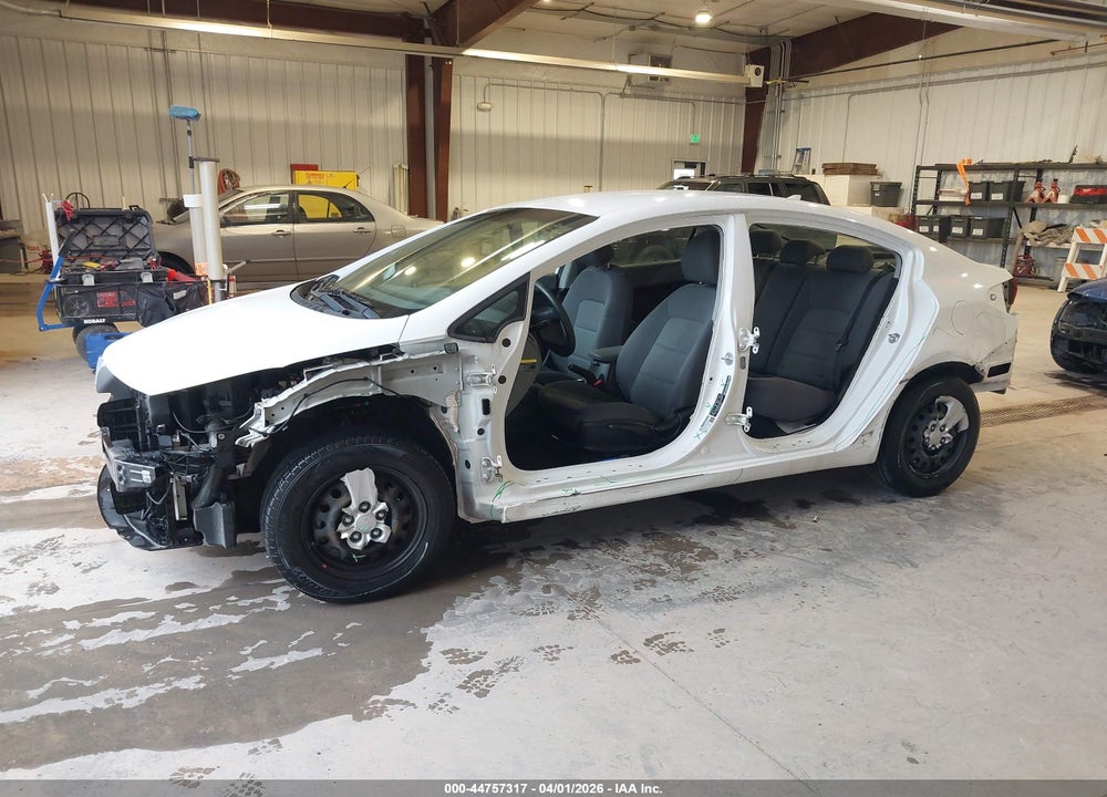 2018 KIA FORTE LX VIN: 3KPFK4A74JE269182