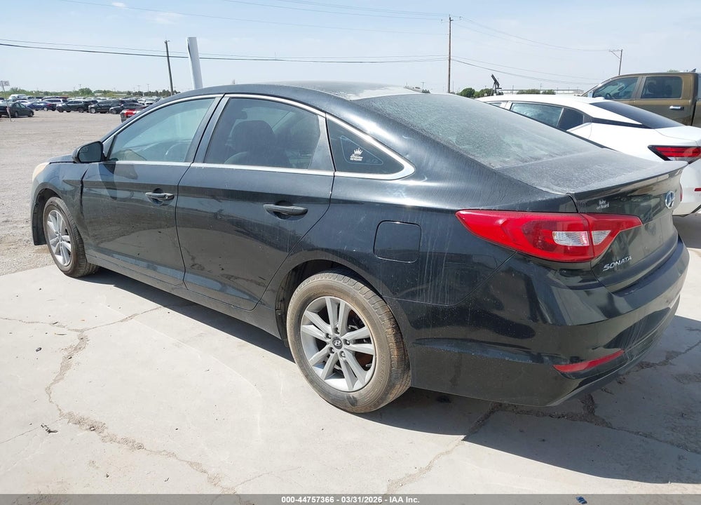 2015 HYUNDAI SONATA VIN: 5NPE24AF7FH204168