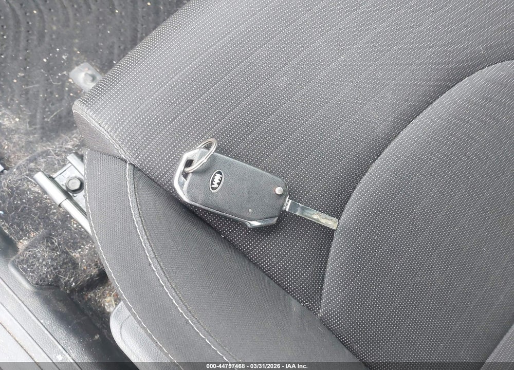 2019 KIA FORTE S VIN: 3KPF34AD1KE035490