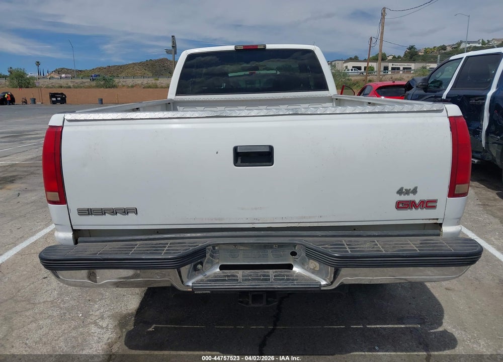 1998 GMC SIERRA 2500 HD SL VIN: 1GTGK29R4WE558919