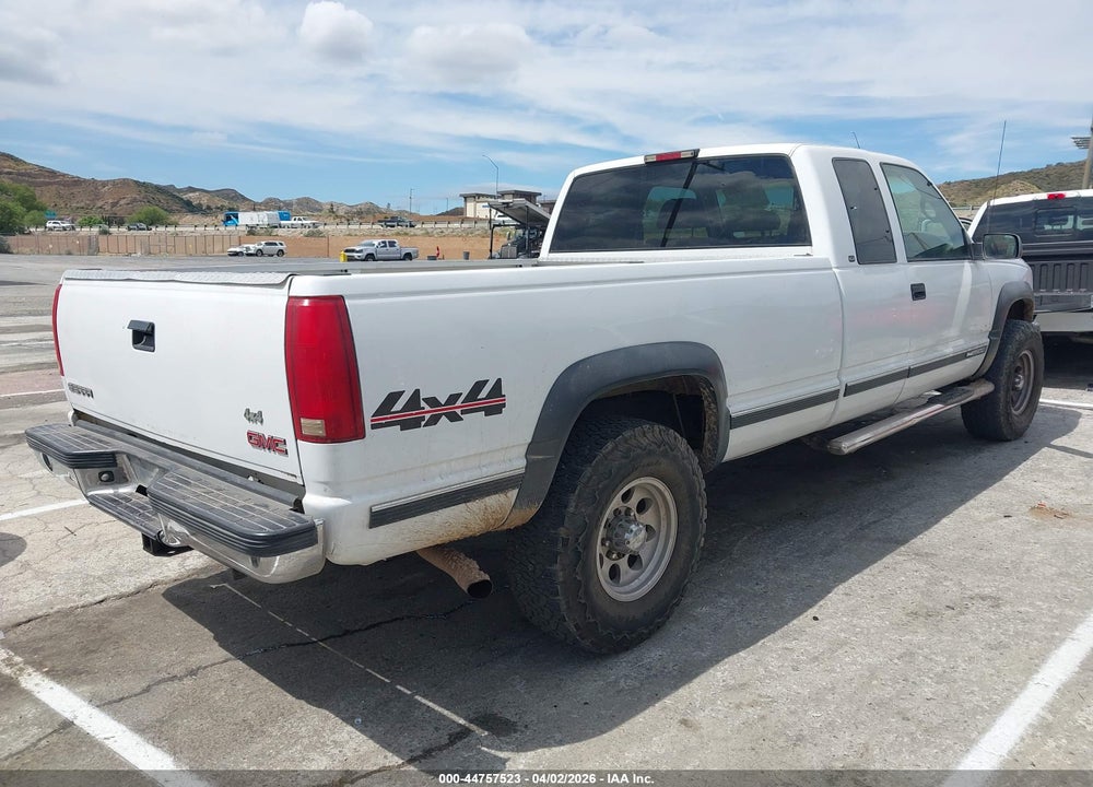 1998 GMC SIERRA 2500 HD SL VIN: 1GTGK29R4WE558919