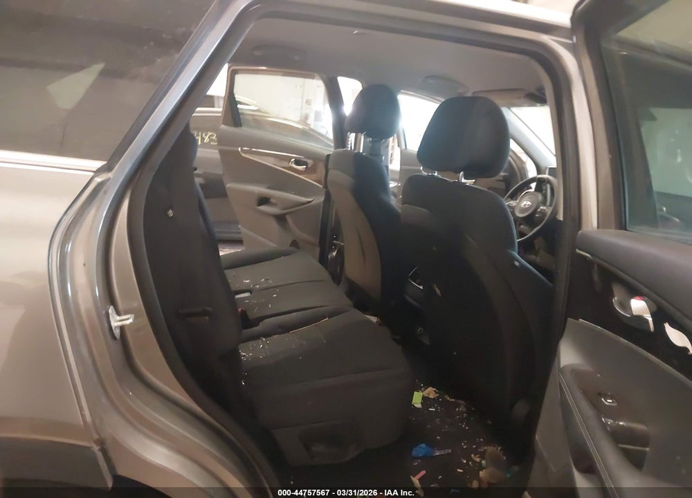 2016 KIA SORENTO 2.4L L VIN: 5XYPG4A30GG034356