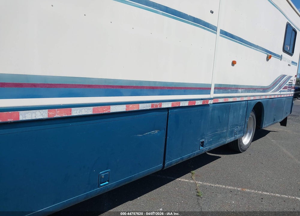 1996 FREIGHTLINER CHASSIS X LINE MOTOR HOME VIN: 4UZR6DR11T2307500