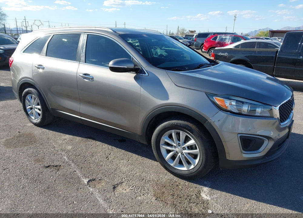 2016 KIA SORENTO 2.4L LX VIN: 5XYPG4A37GG002892