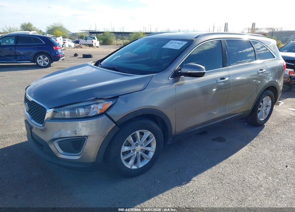 2016 KIA SORENTO 2.4L LX VIN: 5XYPG4A37GG002892