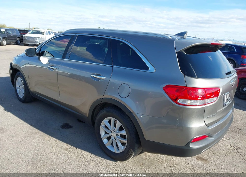 2016 KIA SORENTO 2.4L LX VIN: 5XYPG4A37GG002892