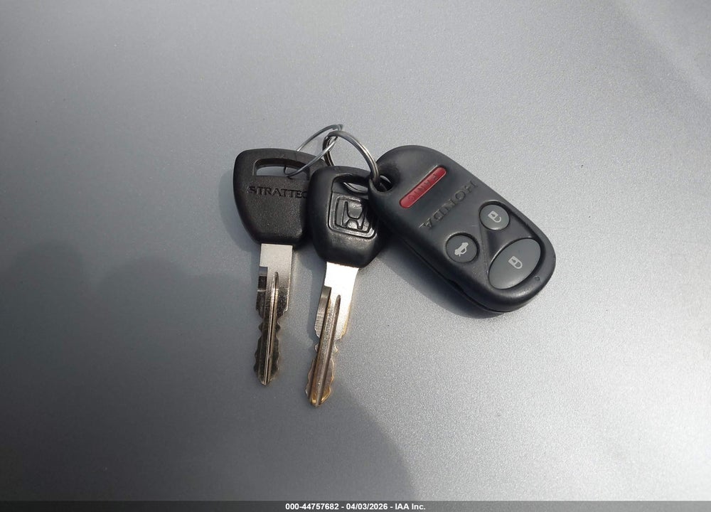 2001 HONDA ACCORD 2.3 EX VIN: 1HGCG66851A098318