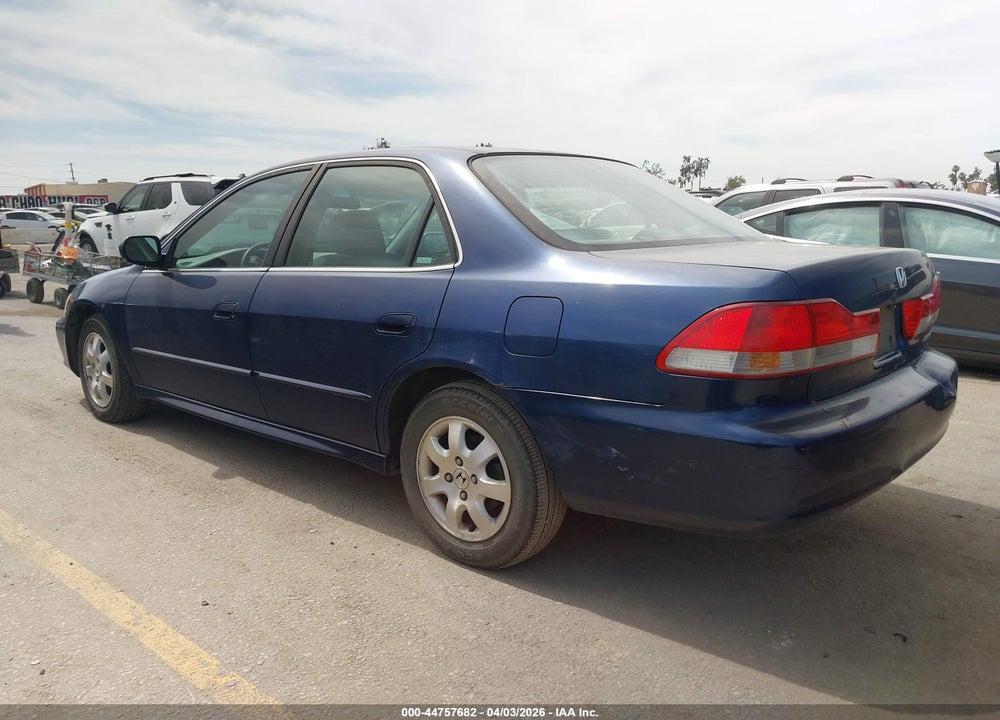 2001 HONDA ACCORD 2.3 EX VIN: 1HGCG66851A098318