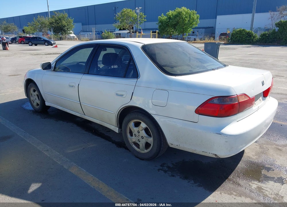 2000 HONDA ACCORD 2.3 EX VIN: JHMCG5656YC039287