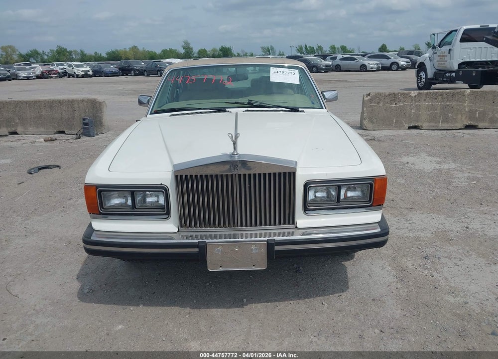 1982 ROLLS-ROYCE SILVER SPUR VIN: SCAZN42A4CCX04198