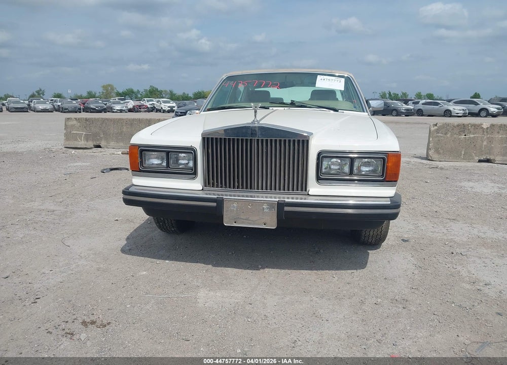 1982 ROLLS-ROYCE SILVER SPUR VIN: SCAZN42A4CCX04198