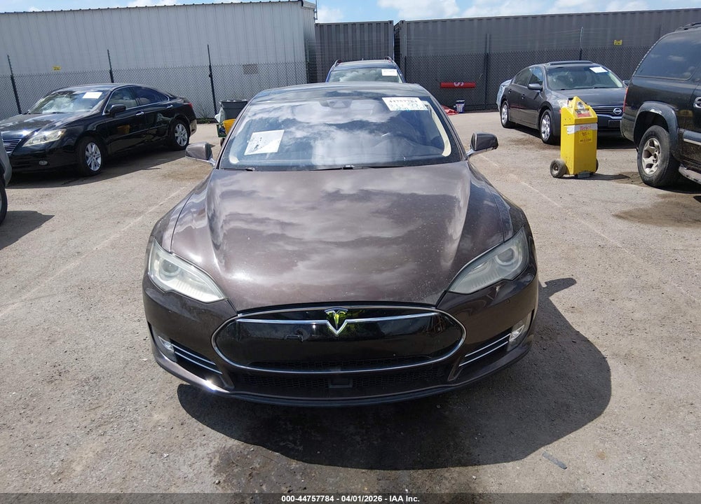 2014 TESLA MODEL S P85 VIN: 5YJSA1H15EFP61043