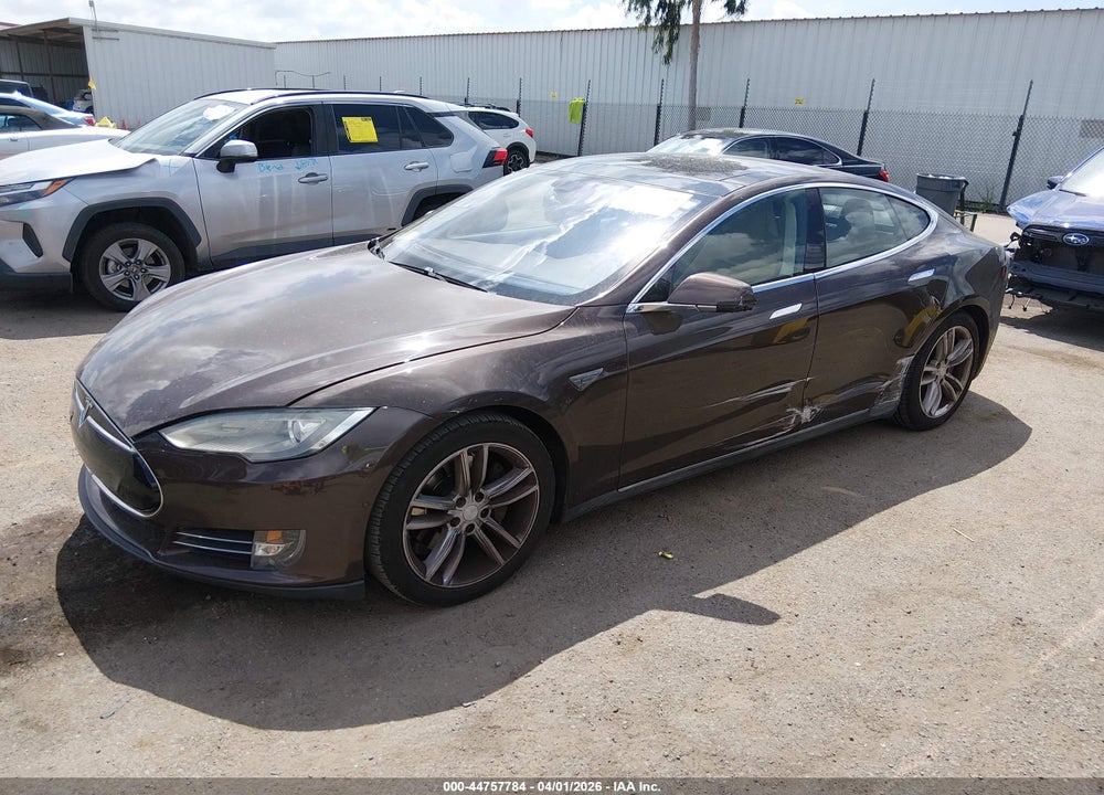 2014 TESLA MODEL S P85 VIN: 5YJSA1H15EFP61043