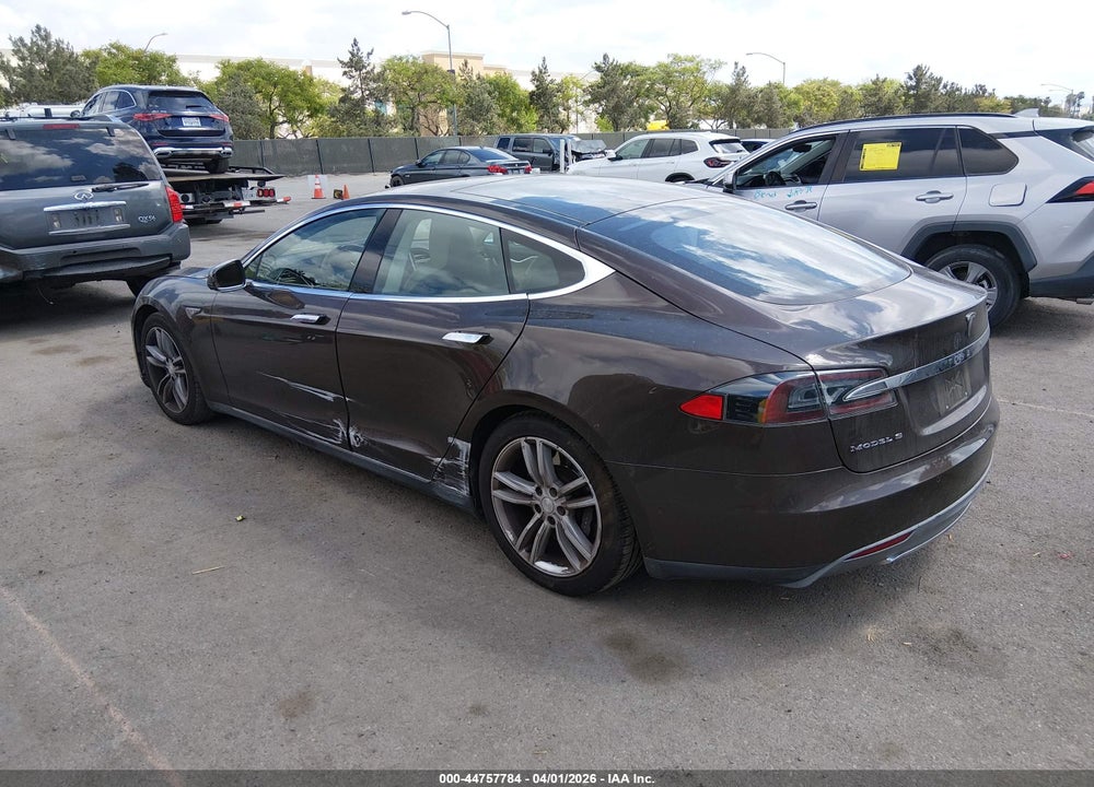 2014 TESLA MODEL S P85 VIN: 5YJSA1H15EFP61043