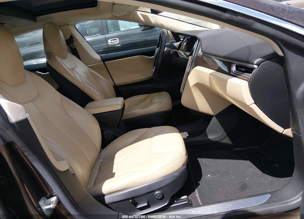 2014 TESLA MODEL S P85 VIN: 5YJSA1H15EFP61043