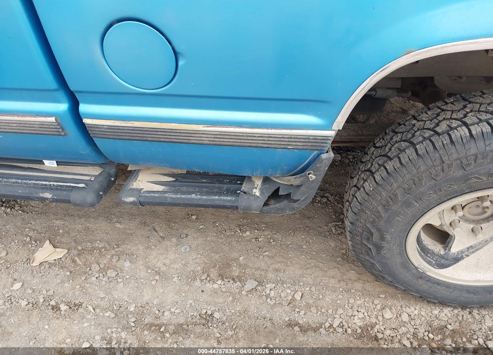 1995 CHEVROLET GMT-400 K1500 VIN: 1GCEK19HXSE258532