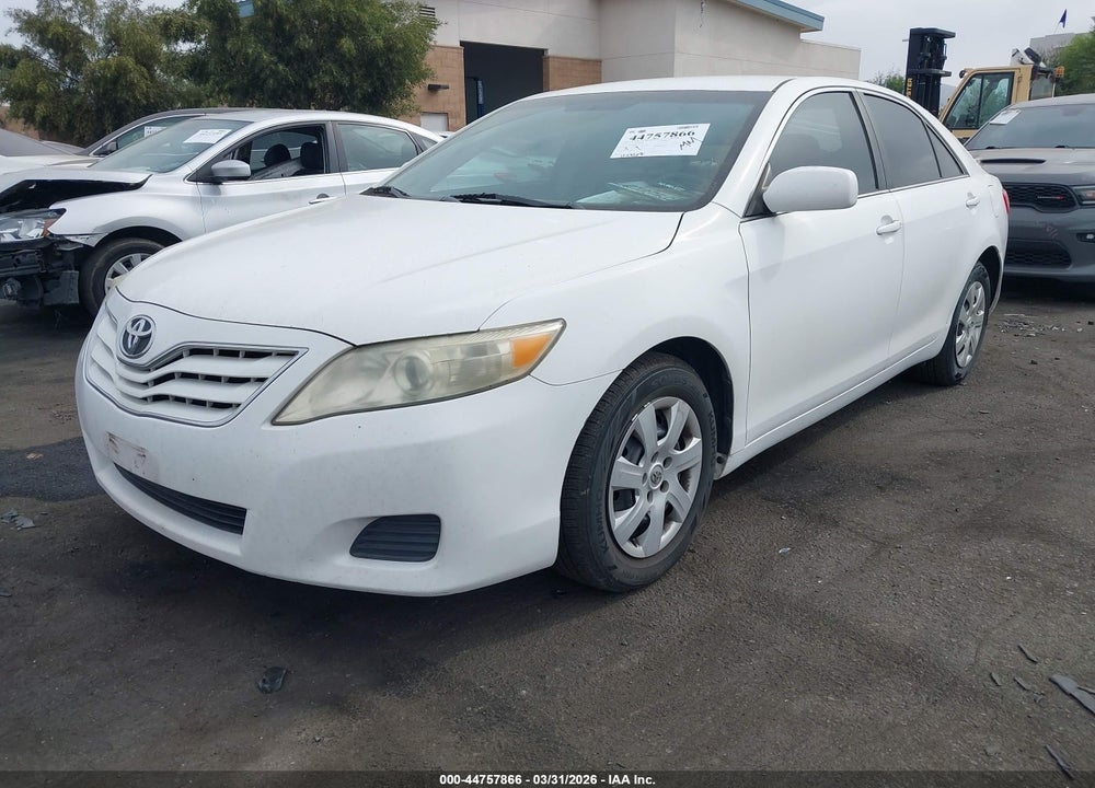 2011 TOYOTA CAMRY LE VIN: 4T1BF3EK8BU747064