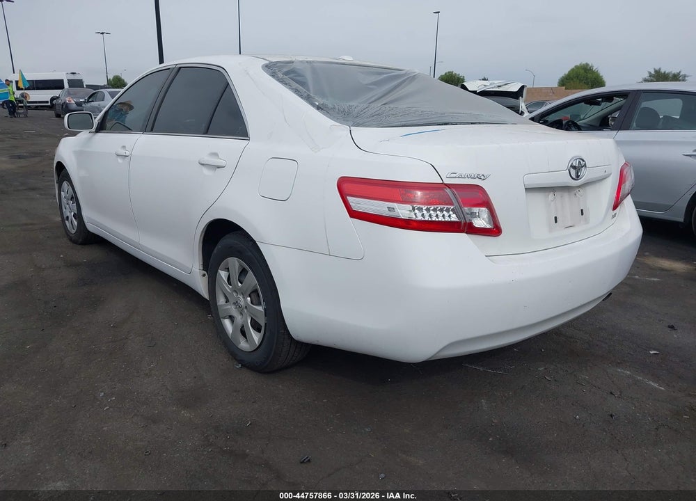 2011 TOYOTA CAMRY LE VIN: 4T1BF3EK8BU747064