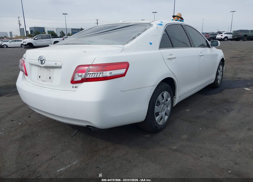 2011 TOYOTA CAMRY LE VIN: 4T1BF3EK8BU747064