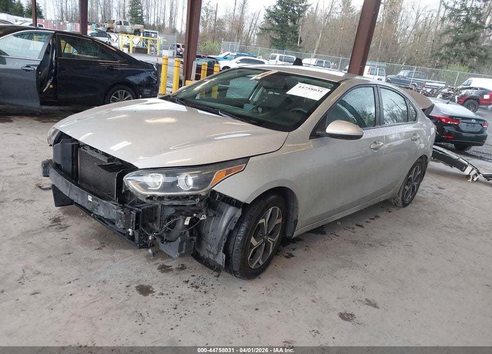 2019 KIA FORTE LXS VIN: 3KPF24AD9KE118507