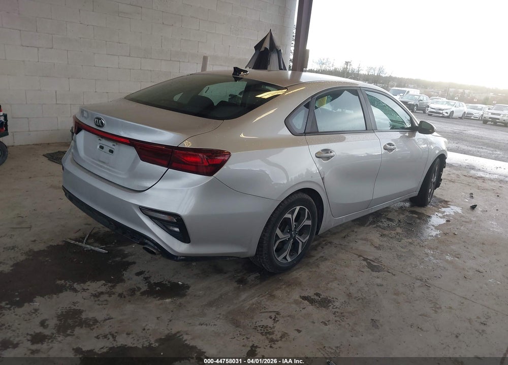2019 KIA FORTE LXS VIN: 3KPF24AD9KE118507