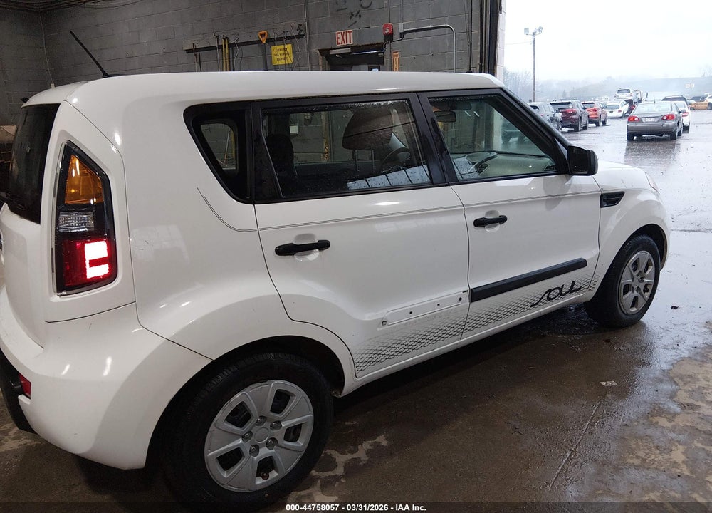 2011 KIA SOUL VIN: KNDJT2A12B7346835