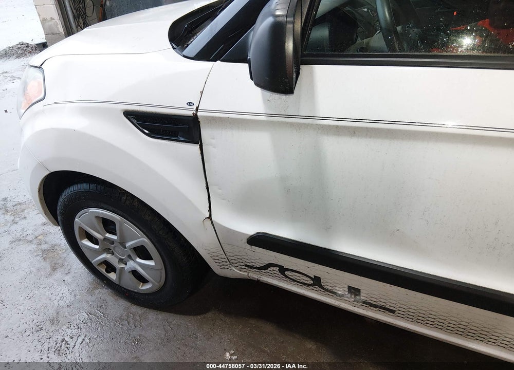 2011 KIA SOUL VIN: KNDJT2A12B7346835