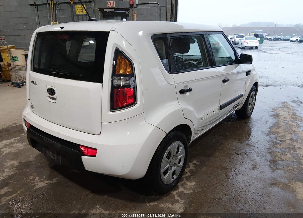 2011 KIA SOUL VIN: KNDJT2A12B7346835