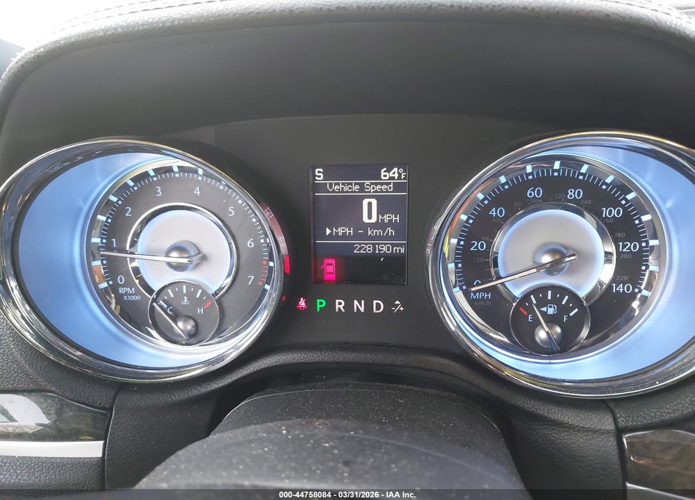 2011 CHRYSLER 300 LIMITED VIN: 2C3CA5CG8BH525326