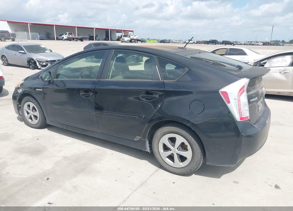 2014 TOYOTA PRIUS THREE VIN: JTDKN3DU2E1750445