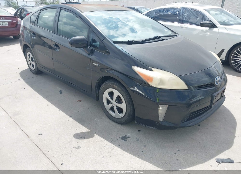 2014 TOYOTA PRIUS THREE VIN: JTDKN3DU2E1750445