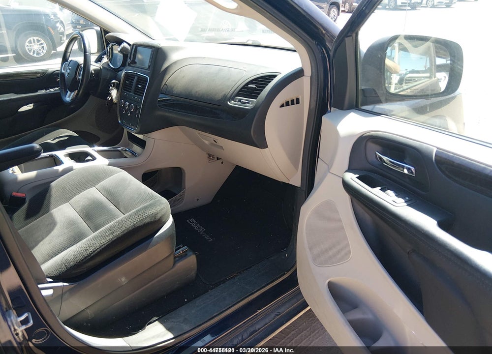 2016 DODGE GRAND CARAVAN SXT VIN: 2C4RDGCG2GR114823