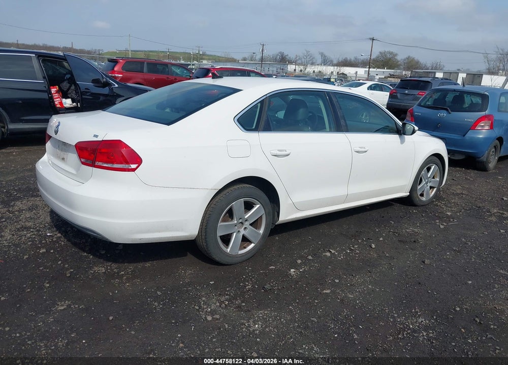 2012 VOLKSWAGEN PASSAT 2.5L SE VIN: 1VWBP7A30CC011750