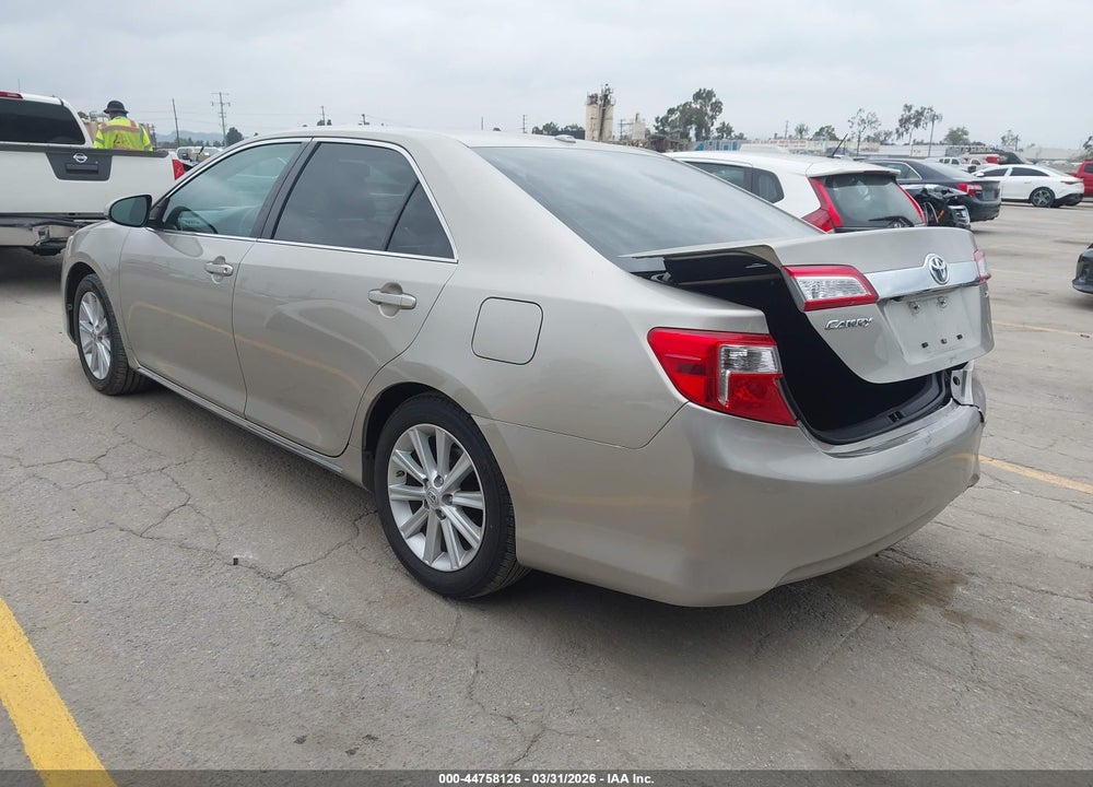 2013 TOYOTA CAMRY XLE VIN: 4T4BF1FK3DR294337