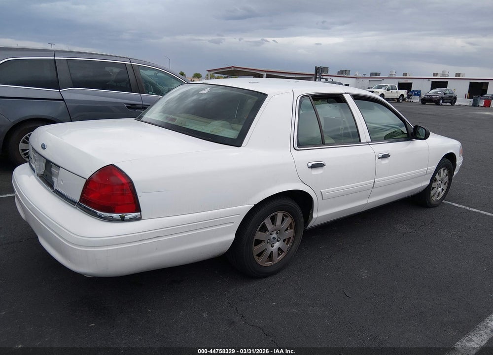 2008 FORD CROWN VICTORIA LX VIN: 2FAFP74VX8X128897