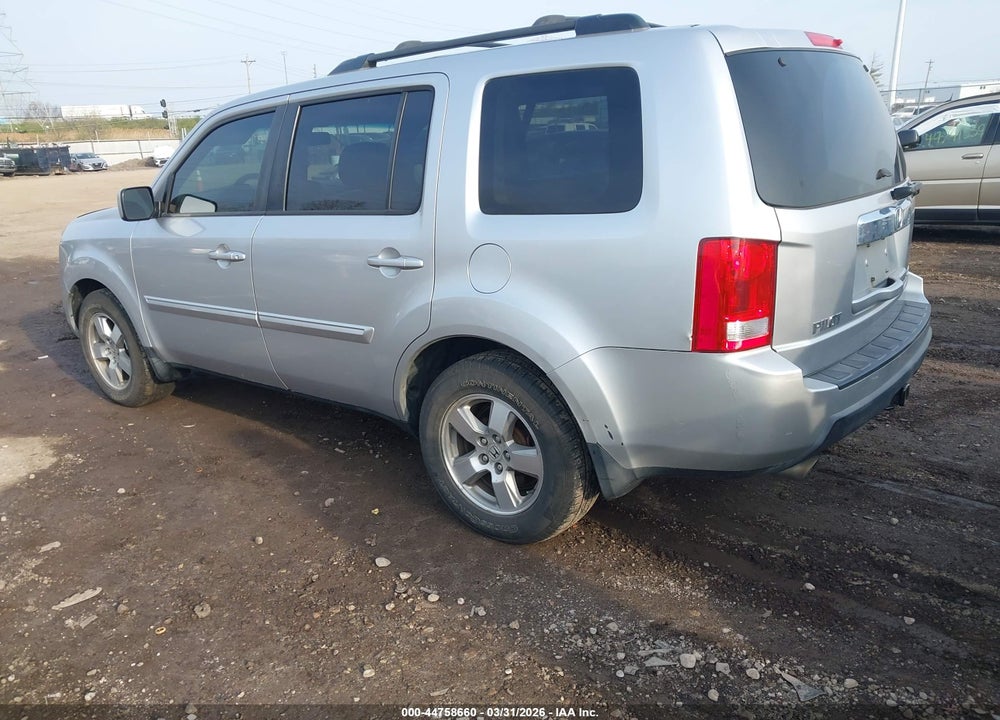 2011 HONDA PILOT EX-L VIN: 5FNYF4H53BB017890
